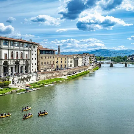 Yd Balcony On Pontevecchio View شقة