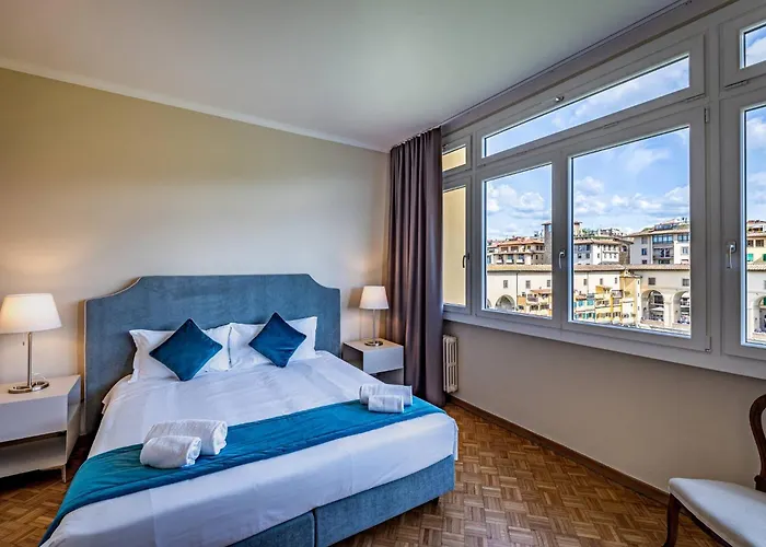 Yd Balcony On Pontevecchio View *