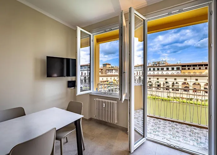 Yd Balcony On Pontevecchio View *