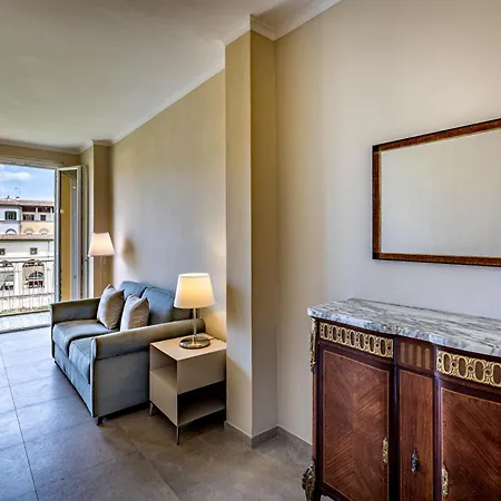 Yd Balcony On Pontevecchio View فلورنس