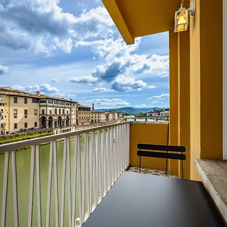 Apartment Yd Balcony On Pontevecchio View Florence